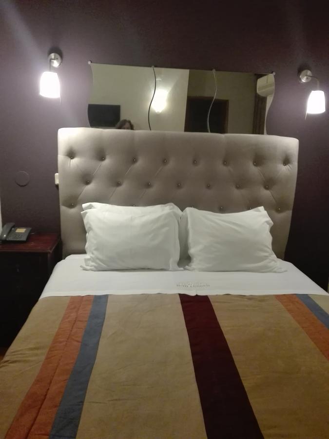 Hotel Kamanga Tomar Extérieur photo